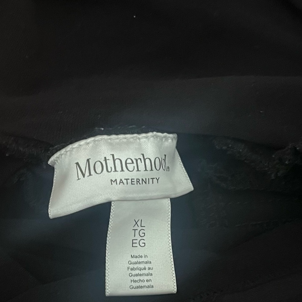 Motherhood Maternity Elegant Black plants